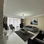 Apartment Cihangir Ekinci Plaza -2- *
